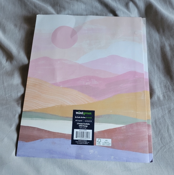 Note books folders - Picture 2 of 14